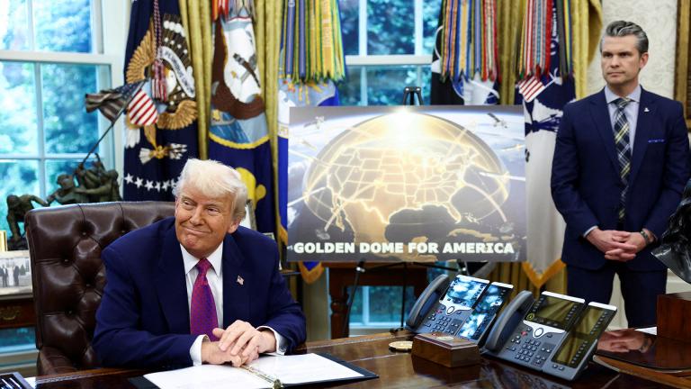 Τραμο και  Golden Dome