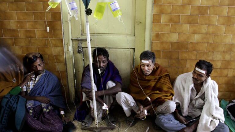 Ινδία: 21 νεκροί εξαιτίας κατανάλωσης νοθευμένων αλκοολούχων ποτών στο κρατίδιο Παντζάμπ