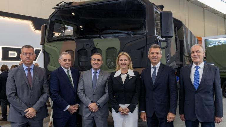 DEFEA 2025: Υπογραφή Μνημονίου Αποκλειστικής Συνεργασίας από τη METLEN και την Iveco Defence Vehicles (IDV)