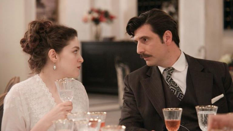 Grand Hotel: Πόσα ψέματα θα πει ακόμα ο Ρήγας στην Αλίκη; - Απόψε στις 21:00 στον ΑΝΤ1