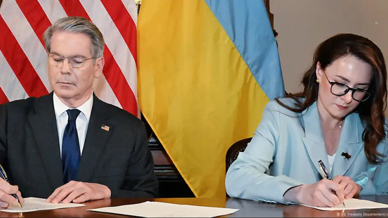 Γερμανικός Τύπος: Το deal ΗΠΑ-Ουκρανίας εντείνει την πίεση στον Πούτιν