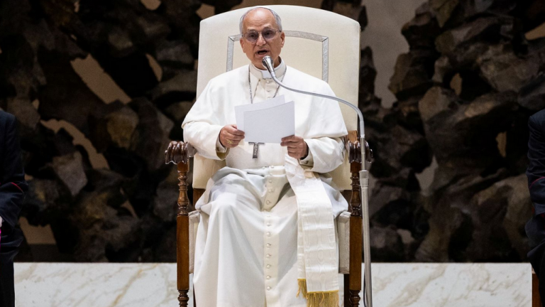 Πάπας Λέων ΙΔ’ για τους πολέμους: Η Αγία Έδρα είναι διατεθειμένη να μεσολαβήσει για να συναντηθούν οι εχθροί