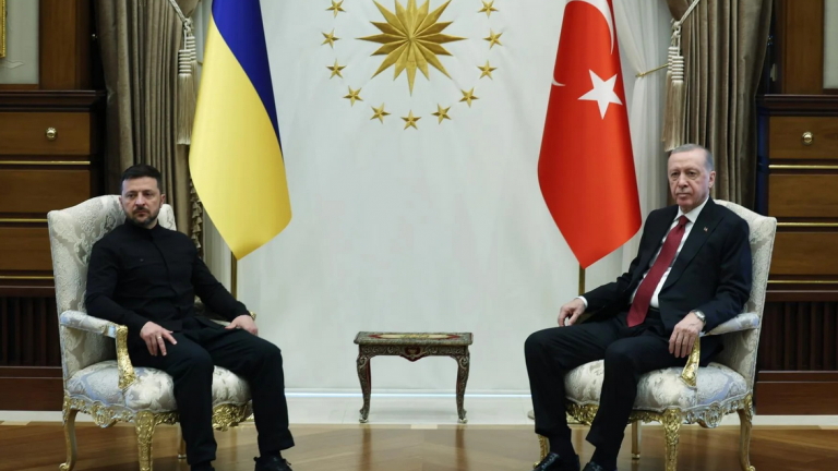 Ο Ζελένσκι δεν θα πάει στην Κωνσταντινούπολη, θα στείλει αντιπροσωπεία - «Είχαμε καλές συνομιλίες με τον Ερντογάν»