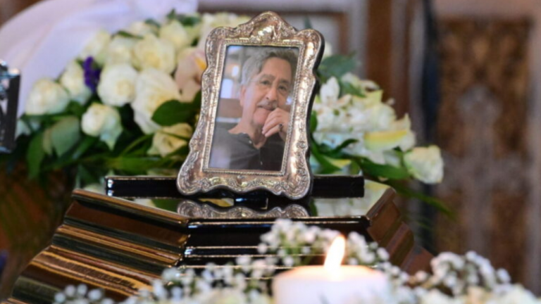 Νίκος Γαλανός: Σε κλίμα συγκίνησης τελέστηκε η κηδεία του σπουδαίου ηθοποιού