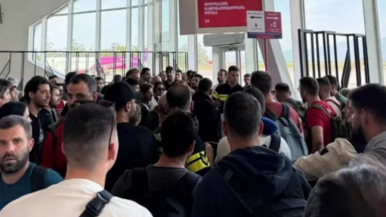 ταλαιπωρία για 200 Έλληνες που επιστρέφουν από Άμπου Ντάμπι: Τους κατέβασαν οι Αρχές στη Γεωργία