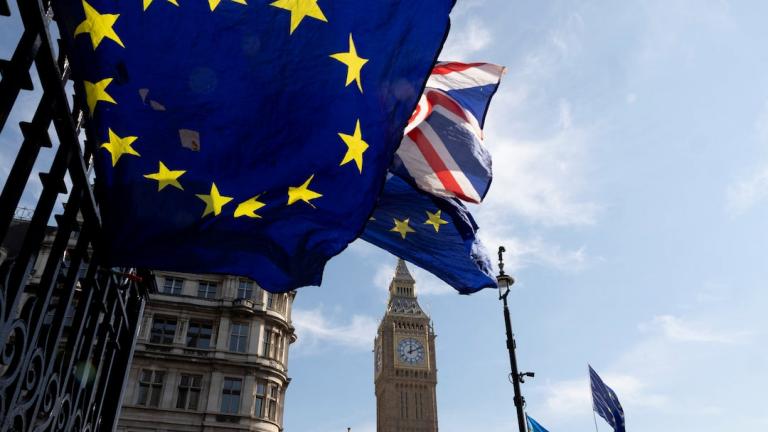 Τι περιλαμβάνει η συμφωνία Βρετανίας - ΕΕ: Τι αποφάσισαν για τα τρόφιμα, την αλιεία, την άμυνα και τα Erasmus
