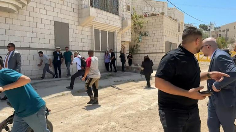 Διεθνής οργή για τους ισραηλινούς πυροβολισμούς σε διπλωματική αποστολή στη Δυτική Όχθη