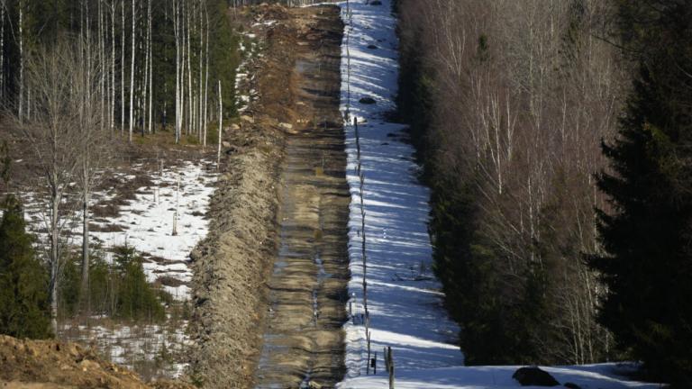 Φιλανδικό τείχος στα σύνορα με τη Ρωσία