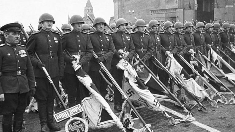 8 Μαΐου 1945: Η Ναζιστική Γερμανία συνθηκολογεί άνευ όρων και τελειώνει ο Β’ Παγκόσμιος Πόλεμος στην Ευρώπη