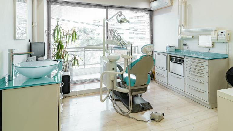 οδοντιατρος