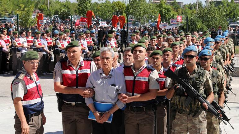 Τουρκία: Συνελήφθησαν 63 μέλη του στρατού για σχέσεις με την απόπειρα πραξικοπήματος του 2016