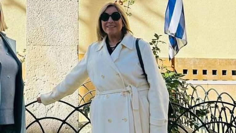 συμβολαιογραφος