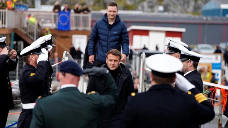 μακρον στην Γροιλανδια