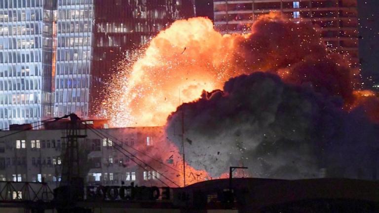 Επικίνδυνη κλιμάκωση στη Μέση Ανατολή: Εκατοντάδες πύραυλοι από το Ιράν έπληξαν το Ισραήλ - Νέες ισραηλινές επιθέσεις