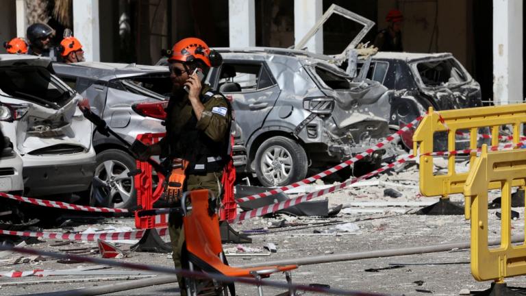 Ισραήλ - Ιράν: Καζάνι που βράζει η Μέση Ανατολή - Ο Τραμπ εξετάζει την εμπλοκή των ΗΠΑ - LIVE οι εξελίξεις
