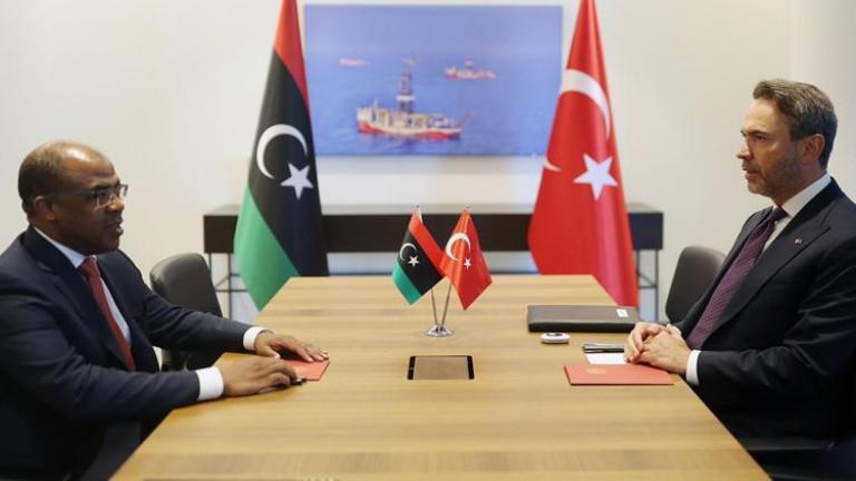 Συνάντηση του υπουργού Πετρελαίου της Λιβύης με τον υπουργό Ενέργειας της Τουρκίας – Τι συζήτησαν 