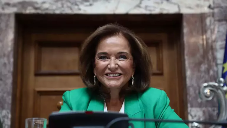 DORA BAKOGIANNI 