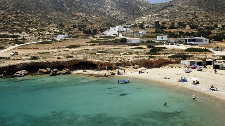 Παραλία Καλοταρίτισσα