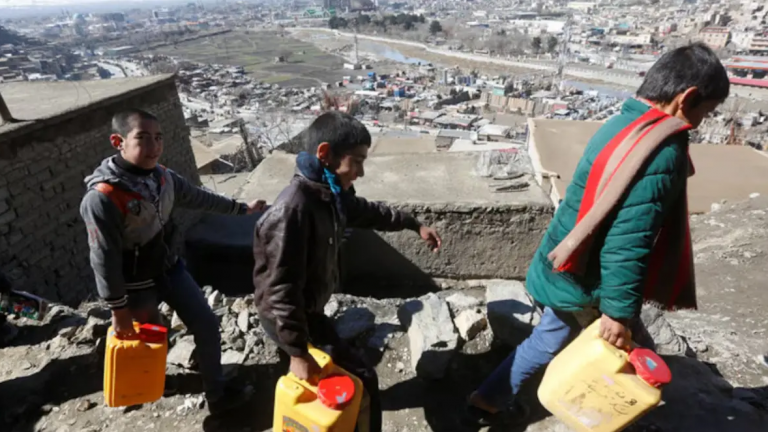 Αφγανιστάν: Η Καμπούλ κινδυνεύει να γίνει η πρώτη πόλη που θα ξεμείνει από νερό, προειδοποιεί έκθεση