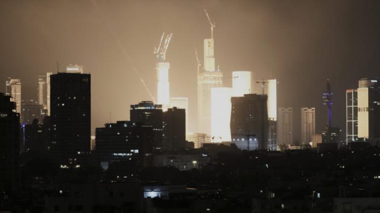 Μέση Ανατολή: Ισραηλινά πλήγματα στο Ιράν - Νέες απειλές Τεχεράνης για αντίποινα - Στο Γκουάμ μετακινούνται αμερικανικά βομβαρδιστικά