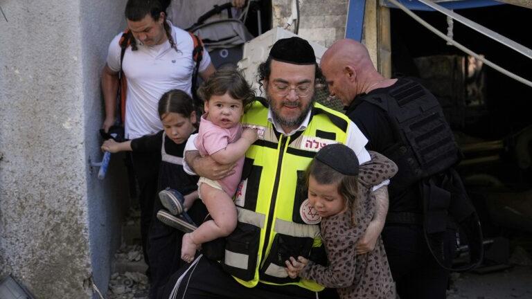 Ισραήλ: 86 τραυματίες και σοβαρές ζημιές σε κτήρια στο Τελ Αβίβ έπειτα από επίθεση με βαλλιστικούς πυραύλους του Ιράν