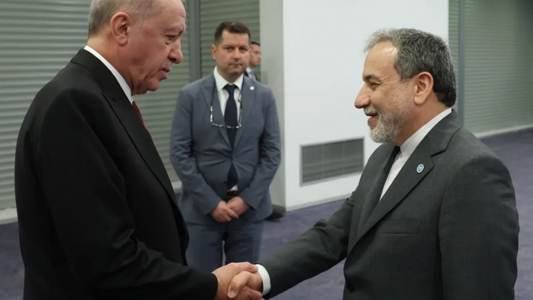 Τουρκία: Ρίσκο η στήριξη στην Τεχεράνη - Υψηλοί τόνοι από τον Μπαχτσελί