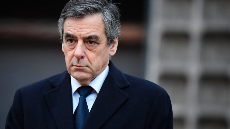 Γαλλία: Σε 4ετή φυλάκιση με αναστολή καταδικάστηκε ο πρώην πρωθυπουργός Φρανσουά Φιγιόν
