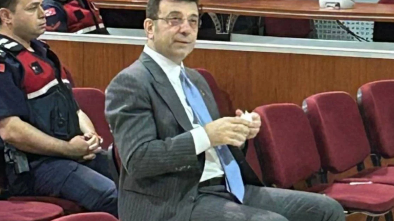 Δίκη Ιμάμογλου: «Είμαι εδώ επειδή νίκησα τρεις φορές αυτούς που θέλουν την Κωνσταντινούπολη» 