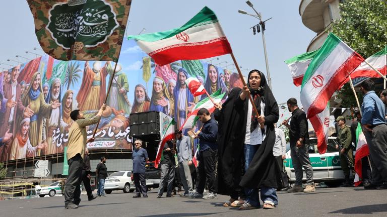 Διαμαρτυρία κατά του Ισραήλ στην Τεχεράνη μετά τις επιθέσεις