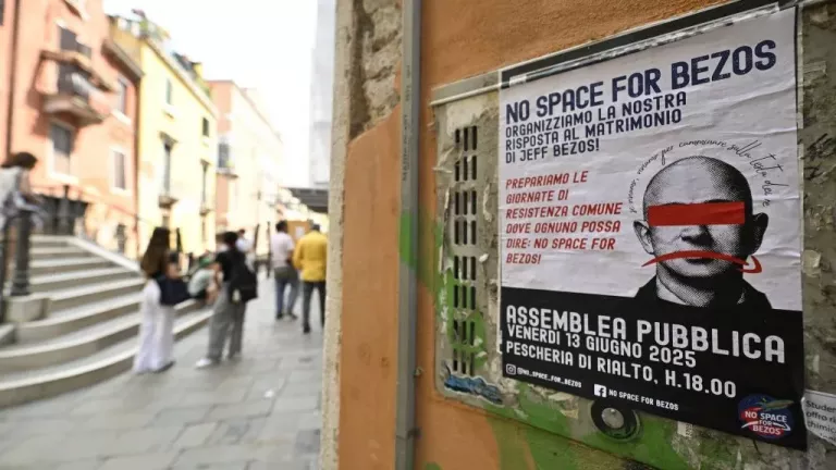 Βενετία: Αντιδράσεις και επεισόδια ενόψει του γάμου του δισεκατομμυριούχου Τζεφ Μπέζος