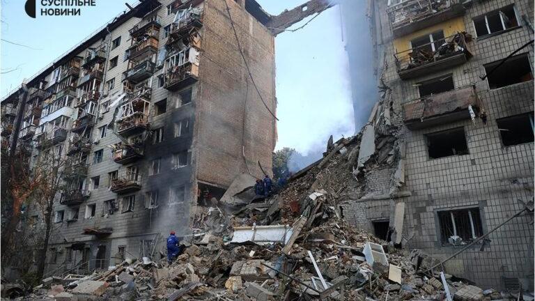 Κίεβο: Τουλάχιστον 14 νεκροί και 44 τραυματίες στα νυχτερινά πλήγματα της Ρωσίας