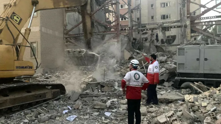 Ιρανικά ΜΜΕ: Νοσοκομείο της Τεχεράνης επλήγη από ισραηλινή πυραυλική επίθεση