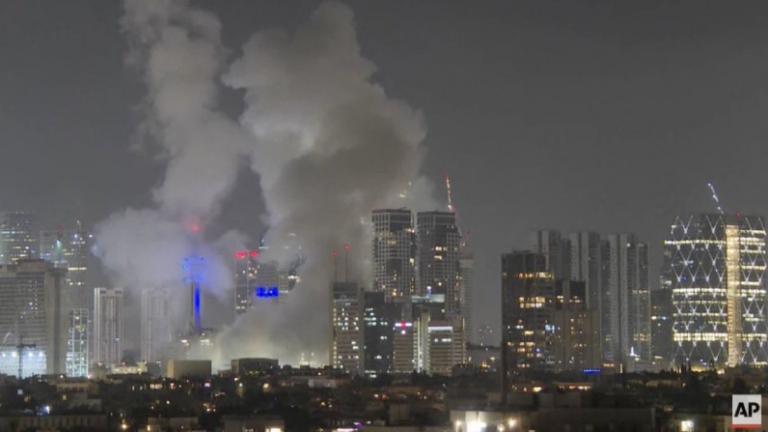 Σε εξέλιξη ιρανική πυραλική επίθεση κατά του Ισραήλ - Σειρήνες στο Τελ Αβίβ
