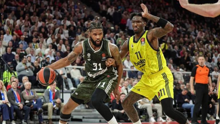 Ολυμπιακός: Σενάρια για Ντέβιν Μπούκερ