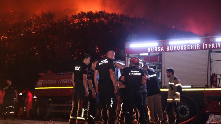 Τουρκία: Ραγδαία η εξάπλωση της φωτιάς στην Προύσα - Δύο νεκροί