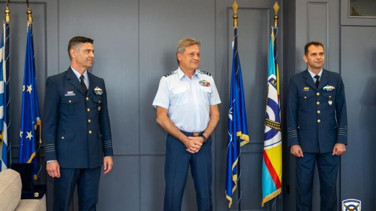 νέος εκπρόσωπος πολεμικού ναυτικού 