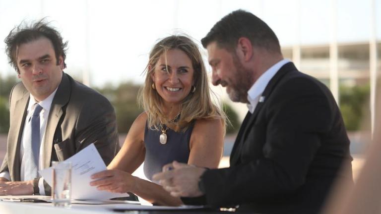 Υπογραφή της σύμβασης παραχώρησης του Κλειστού Ολυμπιακού Γηπέδου Φαλήρου (Tae Kwon Do) από την ΕΤΑΔ στην Περιφέρεια Αττικής