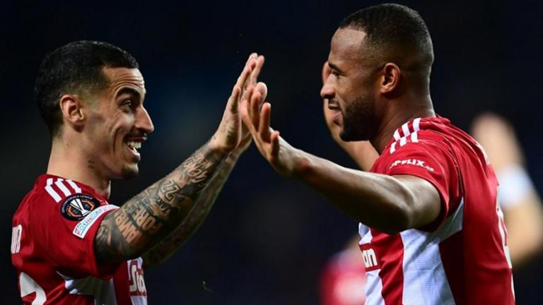 Ολυμπιακός: Θέλει να «δέσει» Ελ Κααμπί και Τσικίνιο - Προχωράει και για χαφ