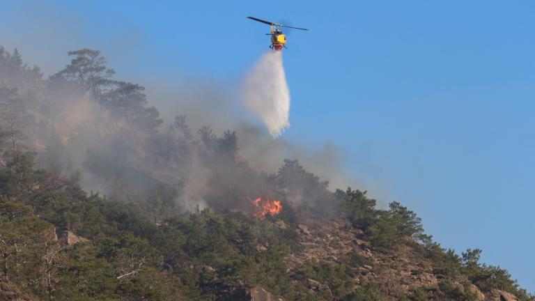 Ιεράπετρα: Σε κατάσταση έκτακτης ανάγκης οι πληγείσες περιοχές - Σε επιφυλακή η Πυροσβεστική υπό τον φόβο αναζωπυρώσεων