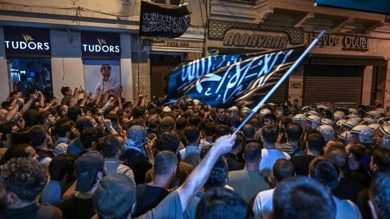 Τουρκία: Οργή και συλλήψεις επειδή περιοδικό δημοσίευσε σκίτσο του Μωάμεθ