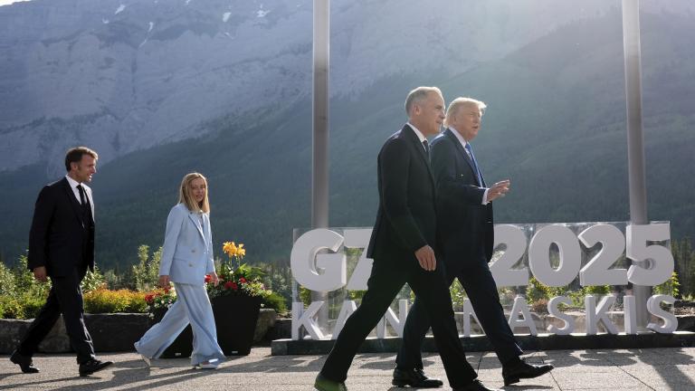 καρνει τραμπ μακρον μελονι