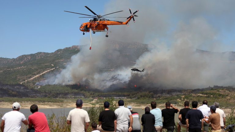 Πύρινα μέτωπα σε Σμύρνη, Χατάι και Άδανα - Πάνω από 30 συλλήψεις για εμπρησμό ανακοίνωσε ο Ερντογάν