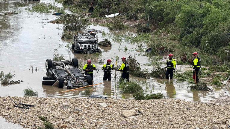 Πλημμύρες στο Τέξας: Τουλάχιστον 24 πνίγηκαν, νεκρή 9χρονη από παιδική κατασκήνωση, αγνοούνται 19 ακόμα παιδιά
