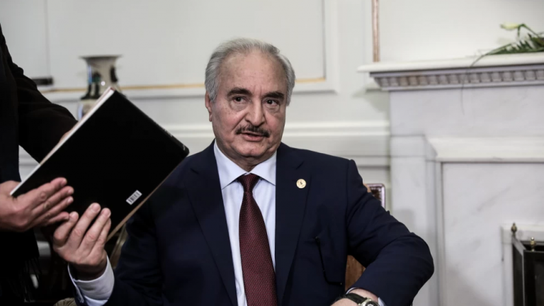 Χαφτάρ: Πώς η Δύση δημιούργησε τον νέο εκβιαστή της Ευρώπης
