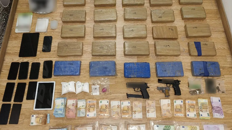 Πειραιάς: Η ανακοίνωση της ΕΛΑΣ για την εξάρθρωση του κυκλώματος με τα 33 κιλά κοκαΐνης