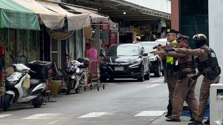 Μακελειό σε αγορά της Μπανγκόκ: Τουλάχιστον έξι νεκροί, ανάμεσά τους και ο δράστης