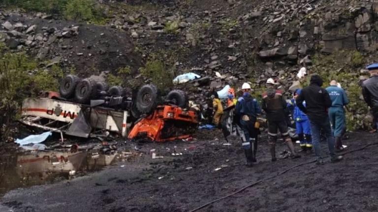 ανατροπη λεωφορειο ρωσια