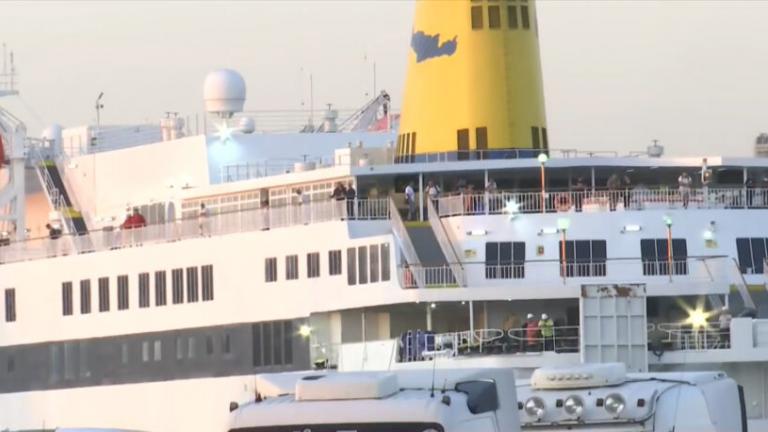 πλοιο μεταναστες