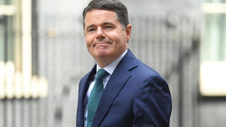 Ο Ιρλανδός Πασκάλ Ντόναχιου επανεξελέγη πρόεδρος του Eurogroup για τρίτη θητεία