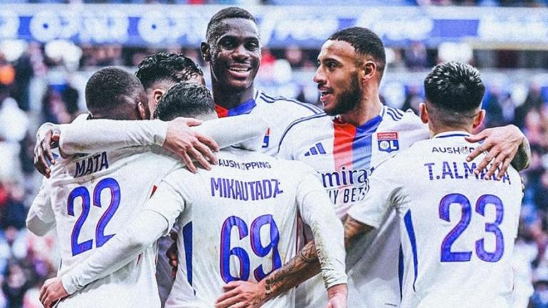 Ανατροπή με Λιόν!